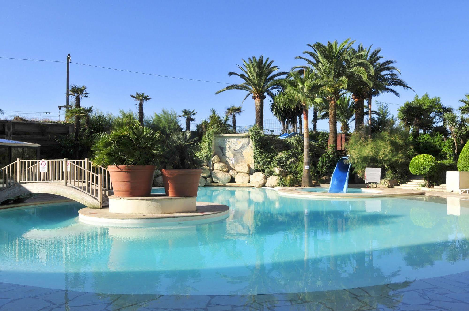 Residhotel Villa Maupassant Cannes Exterior photo